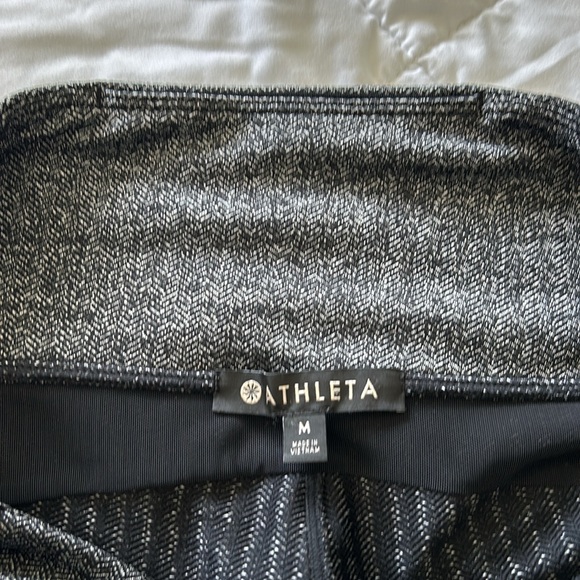 Athleta leggings size M. EUC. - Picture 6 of 6